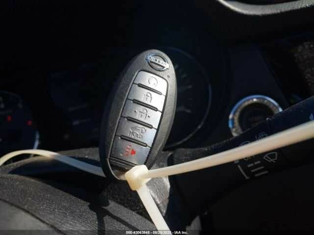 Серый Ниссан Rogue, объемом двигателя 0 л и пробегом 86 тыс. км за 2800 $, фото 10 на Automoto.ua