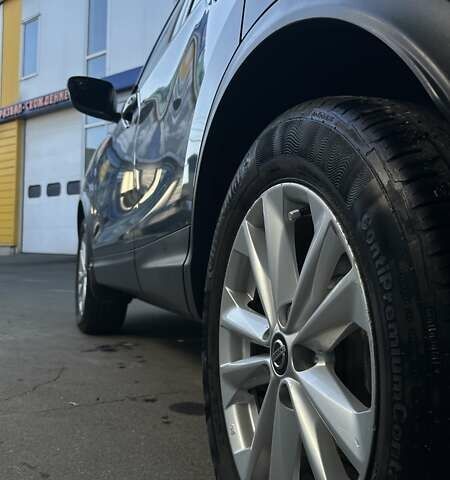 Сірий Ніссан Rogue, об'ємом двигуна 2 л та пробігом 39 тис. км за 16000 $, фото 17 на Automoto.ua