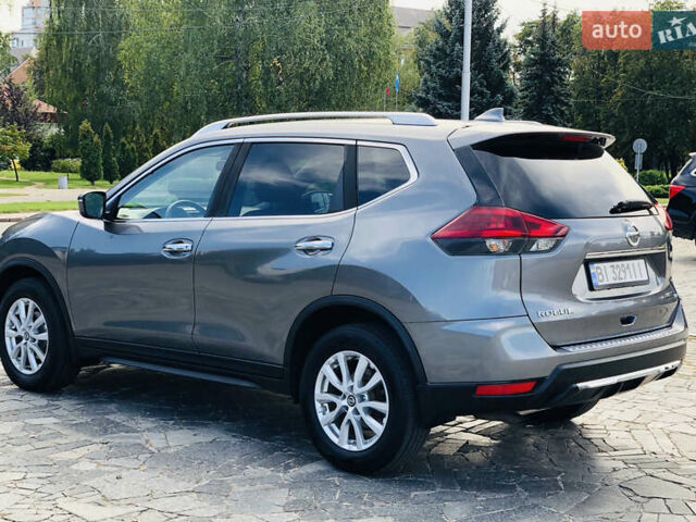 Серый Ниссан Rogue, объемом двигателя 2.49 л и пробегом 77 тыс. км за 15999 $, фото 13 на Automoto.ua