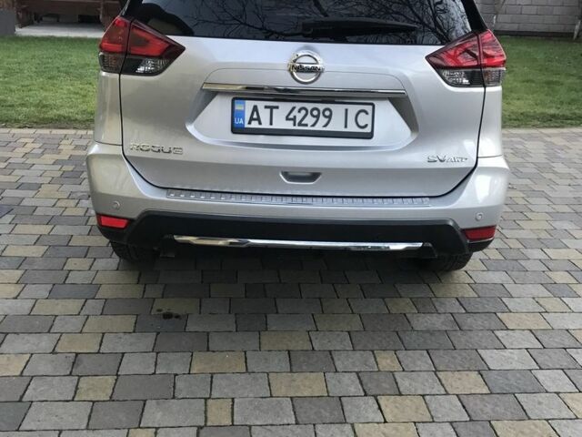 Серый Ниссан Rogue, объемом двигателя 2.5 л и пробегом 42 тыс. км за 16500 $, фото 2 на Automoto.ua