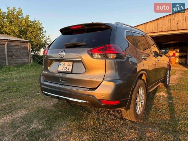 Серый Ниссан Rogue, объемом двигателя 2.49 л и пробегом 93 тыс. км за 19700 $, фото 33 на Automoto.ua