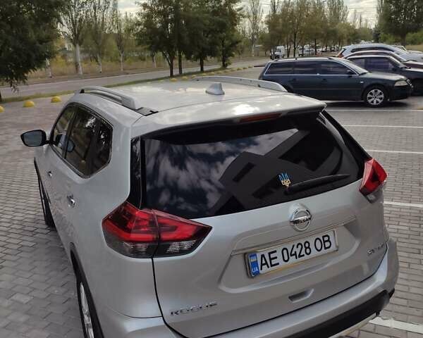 Серый Ниссан Rogue, объемом двигателя 2.49 л и пробегом 126 тыс. км за 18500 $, фото 1 на Automoto.ua