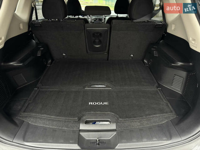 Сірий Ніссан Rogue, об'ємом двигуна 2.5 л та пробігом 115 тис. км за 16900 $, фото 35 на Automoto.ua