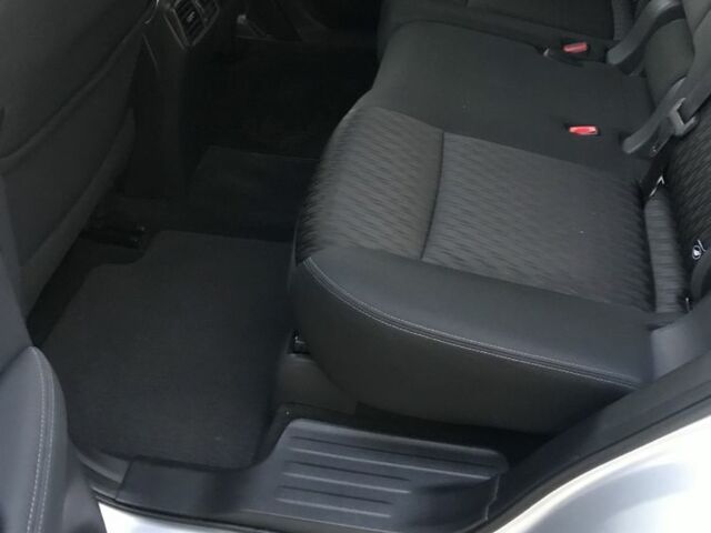 Серый Ниссан Rogue, объемом двигателя 2.5 л и пробегом 42 тыс. км за 16500 $, фото 4 на Automoto.ua