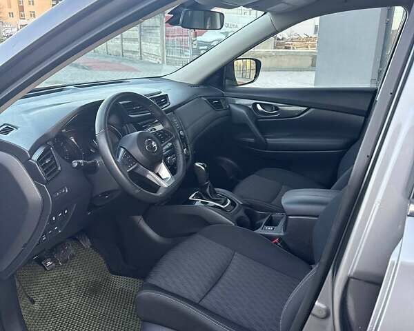 Серый Ниссан Rogue, объемом двигателя 2.49 л и пробегом 89 тыс. км за 15500 $, фото 20 на Automoto.ua