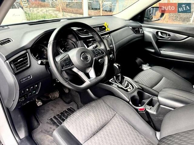 Сірий Ніссан Rogue, об'ємом двигуна 2.49 л та пробігом 117 тис. км за 14777 $, фото 11 на Automoto.ua