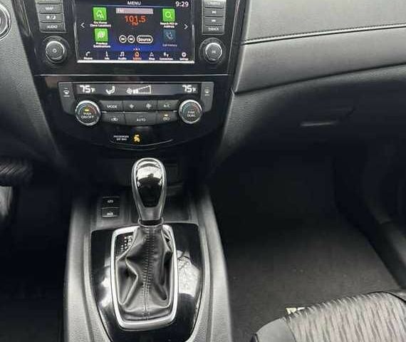 Сірий Ніссан Rogue, об'ємом двигуна 2.5 л та пробігом 141 тис. км за 12300 $, фото 5 на Automoto.ua