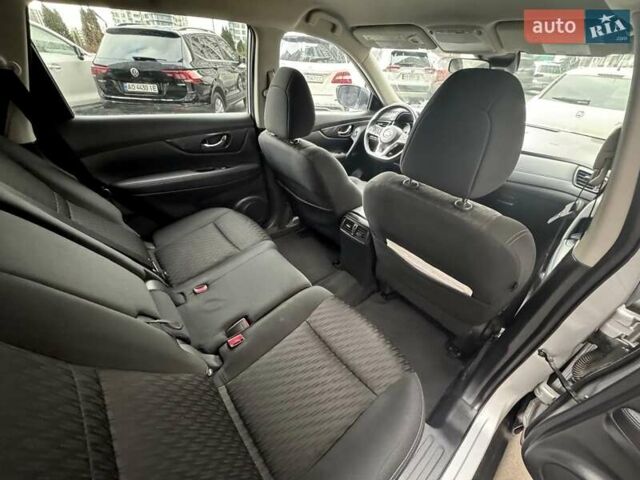 Сірий Ніссан Rogue, об'ємом двигуна 2.49 л та пробігом 117 тис. км за 14777 $, фото 15 на Automoto.ua