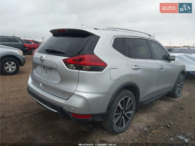 Серый Ниссан Rogue, объемом двигателя 2.49 л и пробегом 155 тыс. км за 2700 $, фото 3 на Automoto.ua