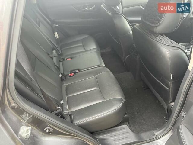 Сірий Ніссан Rogue, об'ємом двигуна 2.49 л та пробігом 48 тис. км за 18500 $, фото 8 на Automoto.ua