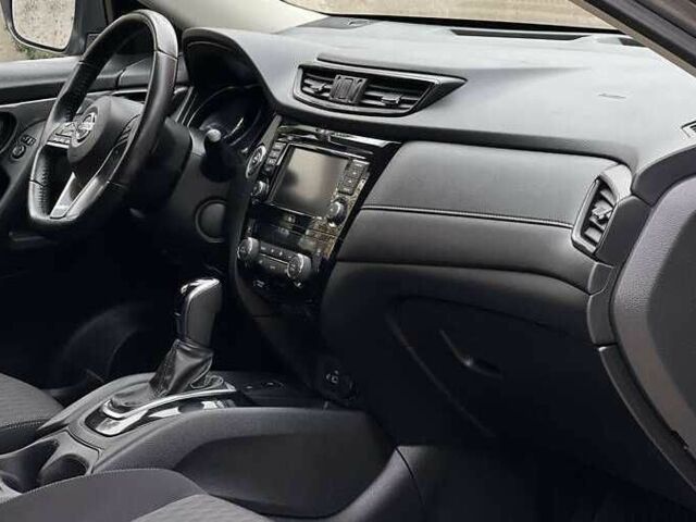 Серый Ниссан Rogue, объемом двигателя 2.5 л и пробегом 101 тыс. км за 11800 $, фото 15 на Automoto.ua