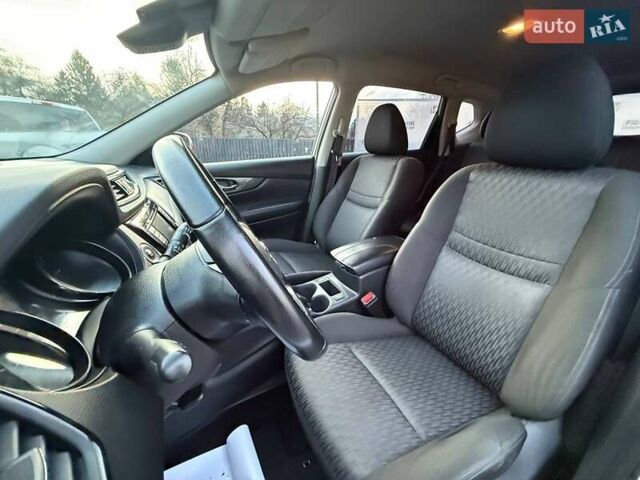 Сірий Ніссан Rogue, об'ємом двигуна 2.5 л та пробігом 261 тис. км за 10500 $, фото 3 на Automoto.ua