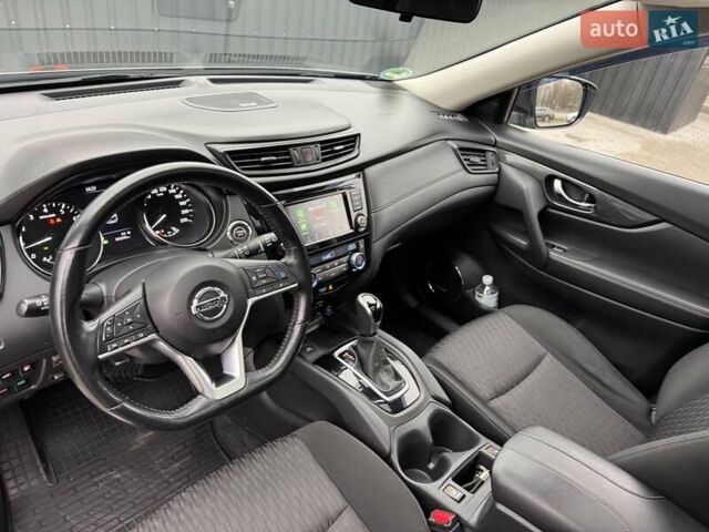 Серый Ниссан Rogue, объемом двигателя 2.49 л и пробегом 89 тыс. км за 16300 $, фото 19 на Automoto.ua