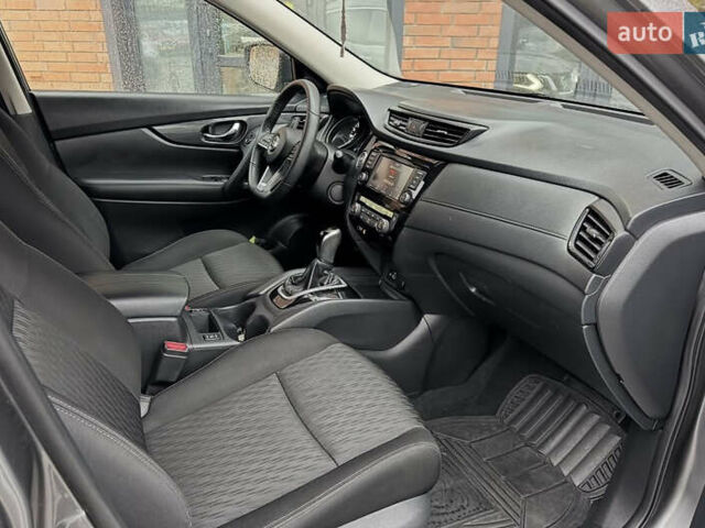 Серый Ниссан Rogue, объемом двигателя 2.5 л и пробегом 167 тыс. км за 15700 $, фото 3 на Automoto.ua