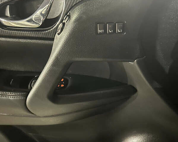 Серый Ниссан Rogue, объемом двигателя 2.49 л и пробегом 55 тыс. км за 15700 $, фото 13 на Automoto.ua