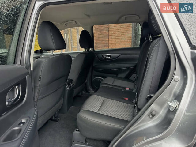 Серый Ниссан Rogue, объемом двигателя 2.5 л и пробегом 165 тыс. км за 16300 $, фото 14 на Automoto.ua