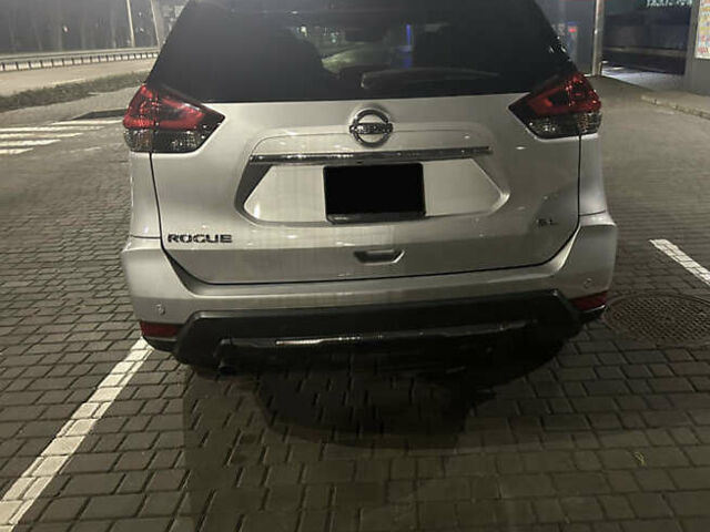 Серый Ниссан Rogue, объемом двигателя 2.49 л и пробегом 55 тыс. км за 15700 $, фото 20 на Automoto.ua