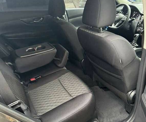 Сірий Ніссан Rogue, об'ємом двигуна 2.5 л та пробігом 141 тис. км за 12300 $, фото 8 на Automoto.ua