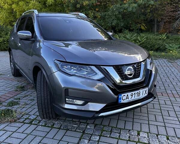 Серый Ниссан Rogue, объемом двигателя 2.49 л и пробегом 110 тыс. км за 17900 $, фото 1 на Automoto.ua