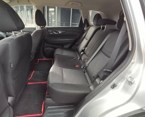 Серый Ниссан Rogue, объемом двигателя 2.49 л и пробегом 126 тыс. км за 18500 $, фото 18 на Automoto.ua