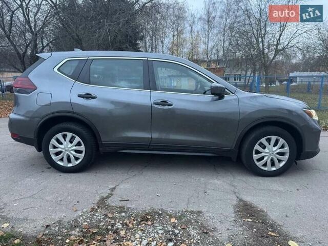 Серый Ниссан Rogue, объемом двигателя 2.49 л и пробегом 256 тыс. км за 15000 $, фото 8 на Automoto.ua