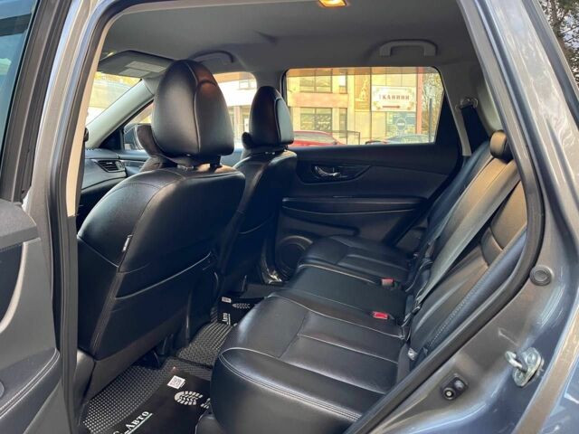 Серый Ниссан Rogue, объемом двигателя 2.5 л и пробегом 109 тыс. км за 18900 $, фото 14 на Automoto.ua