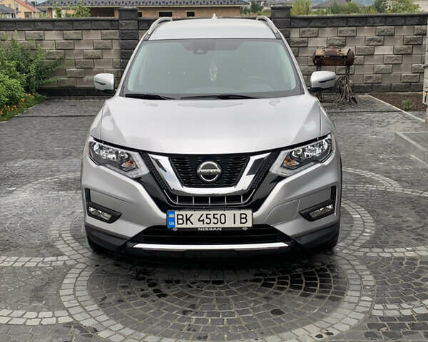 Сірий Ніссан Rogue, об'ємом двигуна 2.49 л та пробігом 105 тис. км за 18200 $, фото 4 на Automoto.ua