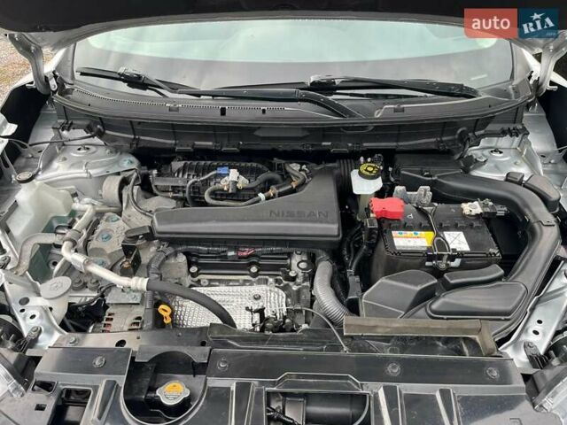 Серый Ниссан Rogue, объемом двигателя 2.49 л и пробегом 123 тыс. км за 15800 $, фото 3 на Automoto.ua