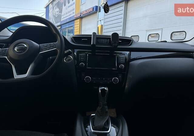 Сірий Ніссан Rogue, об'ємом двигуна 2 л та пробігом 39 тис. км за 16000 $, фото 22 на Automoto.ua