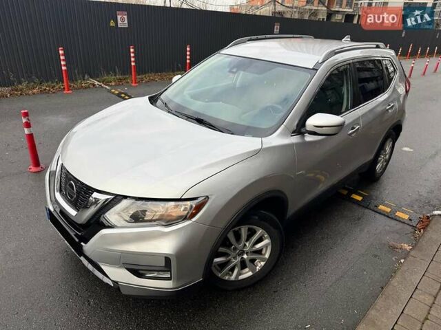 Сірий Ніссан Rogue, об'ємом двигуна 2.49 л та пробігом 117 тис. км за 14777 $, фото 2 на Automoto.ua