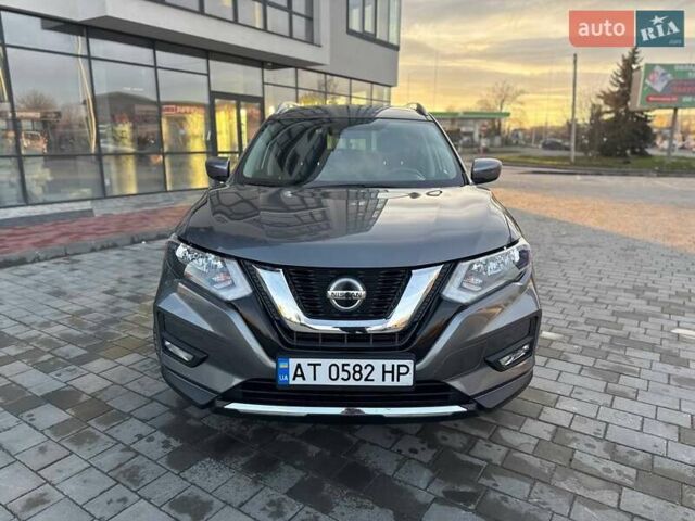 Серый Ниссан Rogue, объемом двигателя 2.49 л и пробегом 89 тыс. км за 15500 $, фото 2 на Automoto.ua
