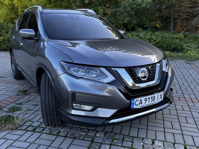 Сірий Ніссан Rogue, об'ємом двигуна 2.5 л та пробігом 112 тис. км за 17182 $, фото 1 на Automoto.ua