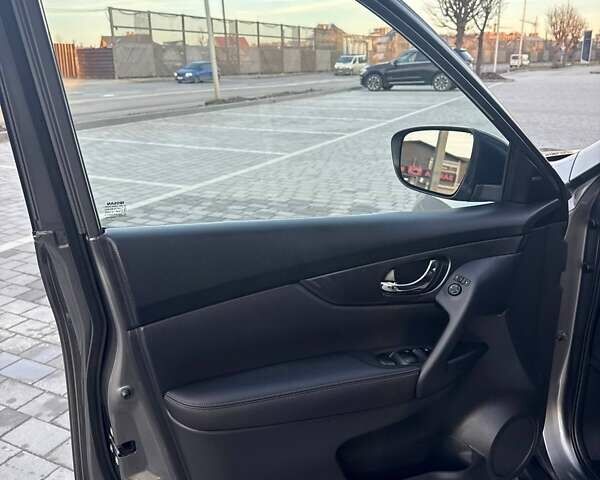 Серый Ниссан Rogue, объемом двигателя 2.49 л и пробегом 89 тыс. км за 15500 $, фото 22 на Automoto.ua