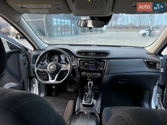 Серый Ниссан Rogue, объемом двигателя 2.5 л и пробегом 167 тыс. км за 14200 $, фото 11 на Automoto.ua