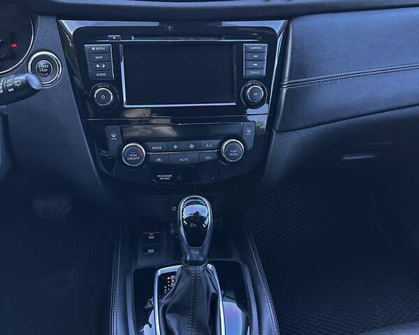 Серый Ниссан Rogue, объемом двигателя 2.49 л и пробегом 110 тыс. км за 17900 $, фото 11 на Automoto.ua