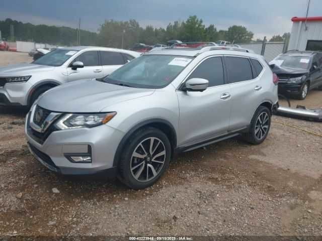 Серый Ниссан Rogue, объемом двигателя 2.5 л и пробегом 83 тыс. км за 3000 $, фото 1 на Automoto.ua
