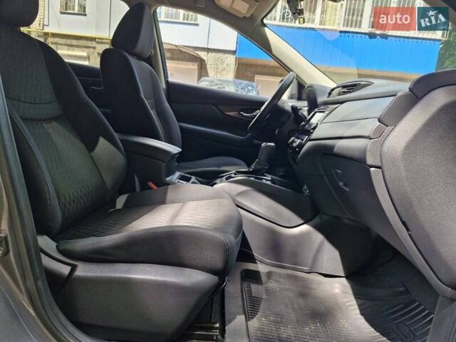 Сірий Ніссан Rogue, об'ємом двигуна 2.49 л та пробігом 68 тис. км за 16600 $, фото 24 на Automoto.ua