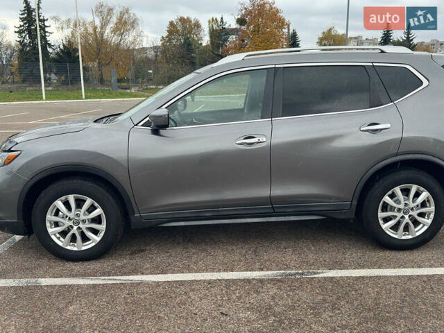 Серый Ниссан Rogue, объемом двигателя 2.49 л и пробегом 151 тыс. км за 15500 $, фото 1 на Automoto.ua