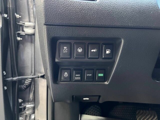 Серый Ниссан Rogue, объемом двигателя 2.5 л и пробегом 109 тыс. км за 18900 $, фото 11 на Automoto.ua