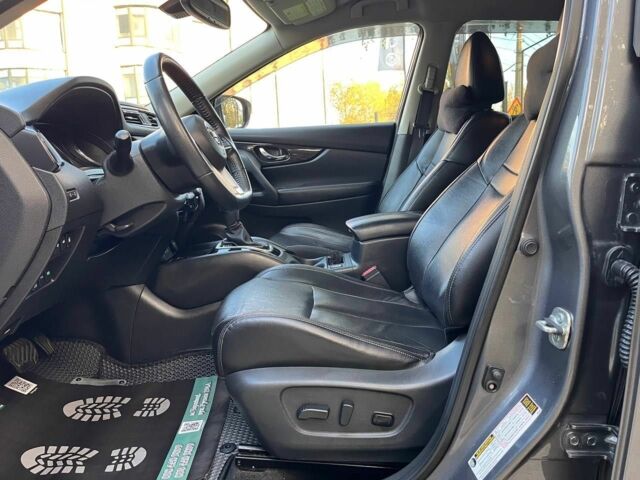 Серый Ниссан Rogue, объемом двигателя 2.5 л и пробегом 109 тыс. км за 18900 $, фото 9 на Automoto.ua