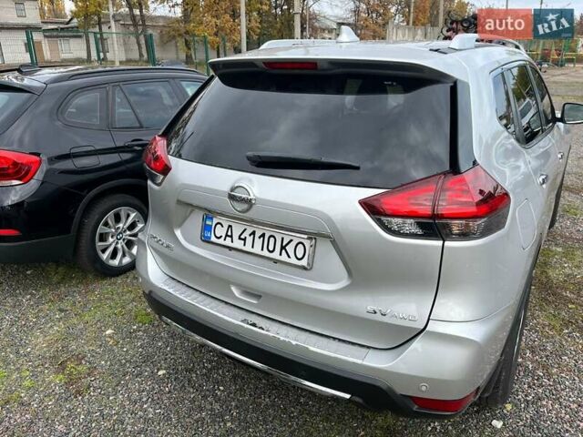 Серый Ниссан Rogue, объемом двигателя 2.49 л и пробегом 123 тыс. км за 15800 $, фото 4 на Automoto.ua