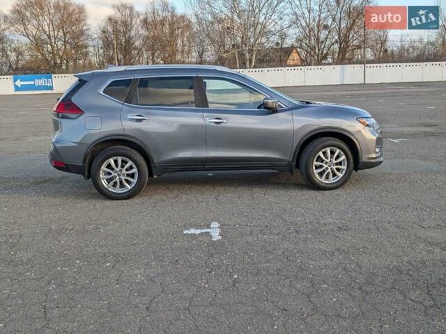Сірий Ніссан Rogue, об'ємом двигуна 2.49 л та пробігом 90 тис. км за 16700 $, фото 6 на Automoto.ua