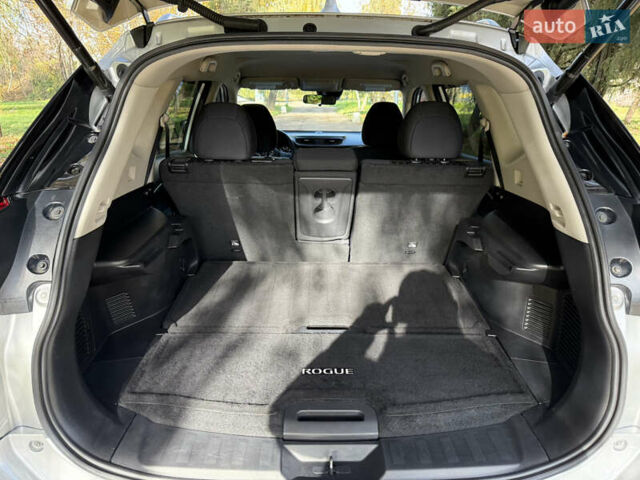 Серый Ниссан Rogue, объемом двигателя 2.49 л и пробегом 148 тыс. км за 14900 $, фото 33 на Automoto.ua