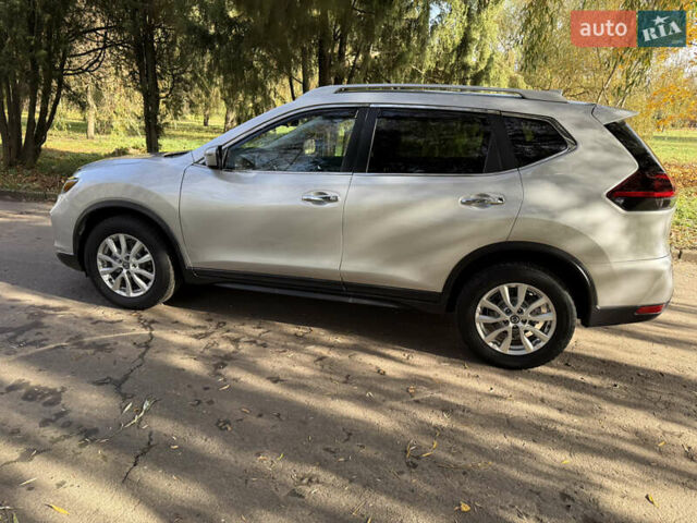 Серый Ниссан Rogue, объемом двигателя 2.49 л и пробегом 148 тыс. км за 14900 $, фото 17 на Automoto.ua