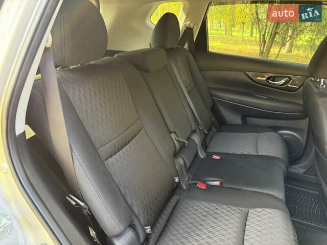 Серый Ниссан Rogue, объемом двигателя 2.49 л и пробегом 148 тыс. км за 14900 $, фото 42 на Automoto.ua