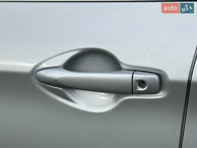 Ниссан Rogue 2019 в Львове на Automoto.ua Серый Ниссан Rogue, объемом двигателя 2 л и пробегом 75 тыс. км за 15200 $, фото 27 на Automoto.ua