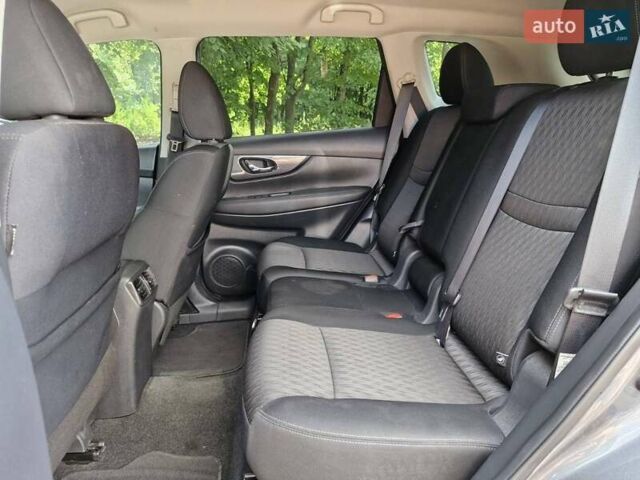 Сірий Ніссан Rogue, об'ємом двигуна 2.49 л та пробігом 68 тис. км за 16600 $, фото 18 на Automoto.ua