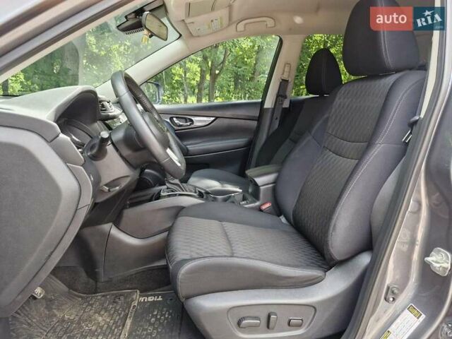 Сірий Ніссан Rogue, об'ємом двигуна 2.49 л та пробігом 68 тис. км за 16600 $, фото 13 на Automoto.ua