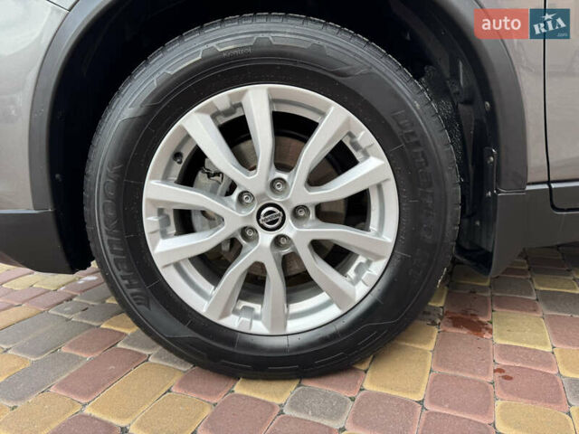 Сірий Ніссан Rogue, об'ємом двигуна 2.49 л та пробігом 61 тис. км за 17000 $, фото 11 на Automoto.ua