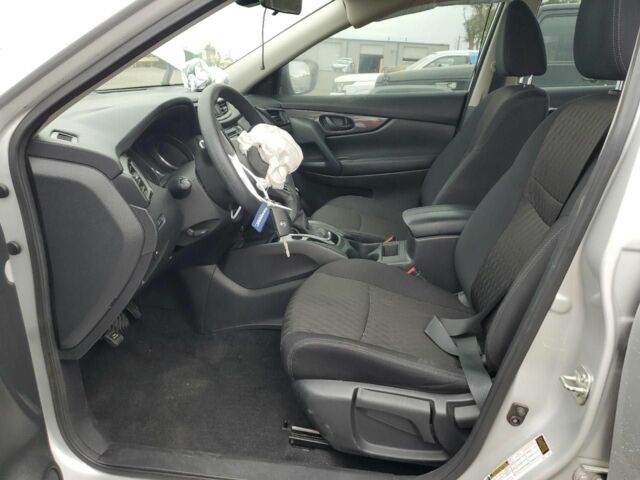 Серый Ниссан Rogue, объемом двигателя 2.4 л и пробегом 130 тыс. км за 8900 $, фото 5 на Automoto.ua